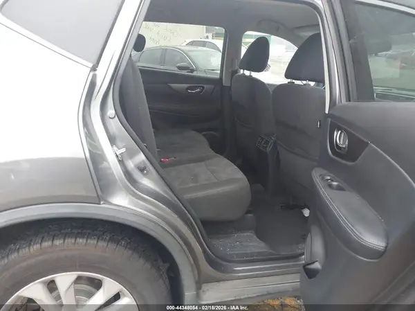 KNMAT2MT6GP685635 2016 NISSAN ROGUE - Image 8