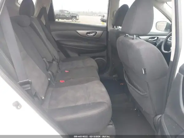 KNMAT2MT6GP715684 2016 NISSAN ROGUE - Image 8