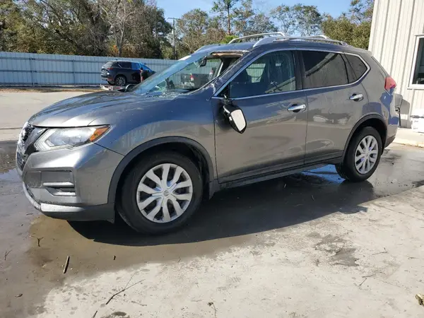 KNMAT2MT6HP500520 2017 NISSAN ROGUE - Image 1