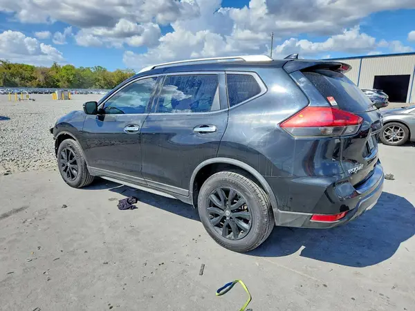 KNMAT2MT6HP501229 2017 NISSAN ROGUE - Image 2