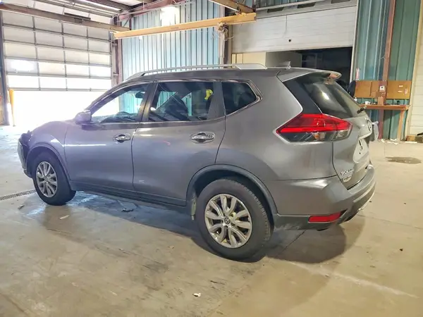 KNMAT2MT6HP502851 2017 NISSAN ROGUE - Image 2