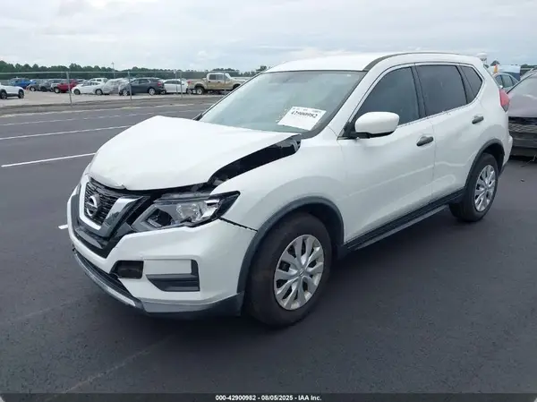 KNMAT2MT6HP502882 2017 NISSAN ROGUE - Image 2