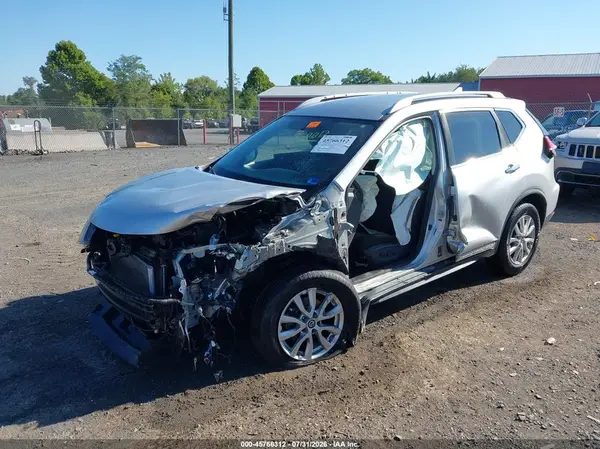 KNMAT2MT6HP504972 2017 NISSAN ROGUE - Image 2