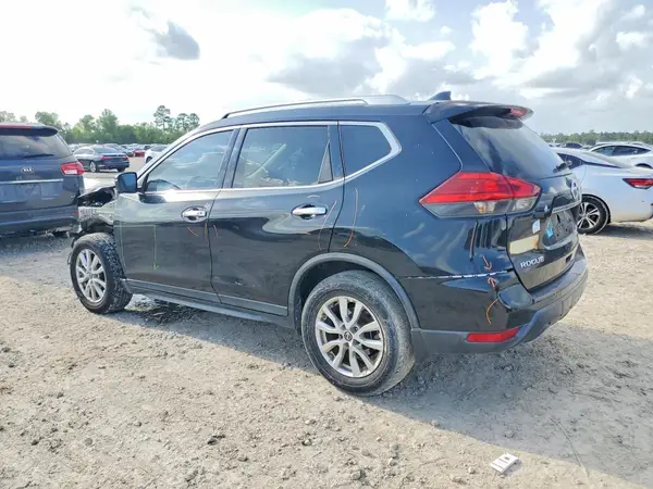 KNMAT2MT6HP508794 2017 NISSAN ROGUE - Image 2