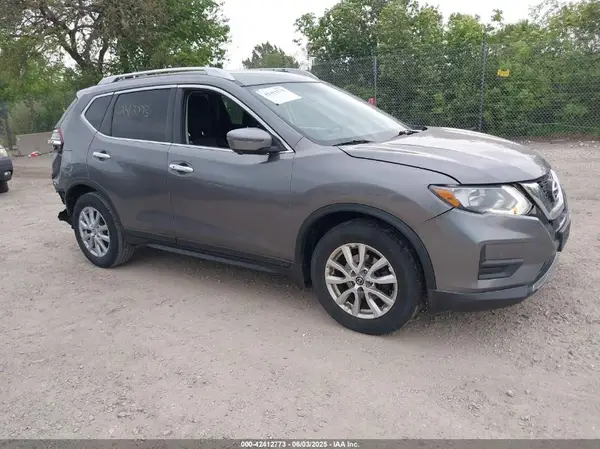 KNMAT2MT6HP510495 2017 NISSAN ROGUE - Image 1