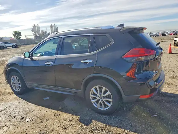 KNMAT2MT6HP510772 2017 NISSAN ROGUE - Image 2