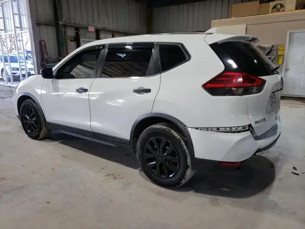 KNMAT2MT6HP511033 2017 NISSAN ROGUE - Image 2