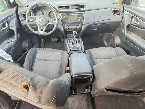 KNMAT2MT6HP511971 2017 NISSAN ROGUE - Image 8