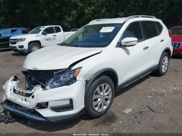KNMAT2MT6HP515213 2017 NISSAN ROGUE - Image 2