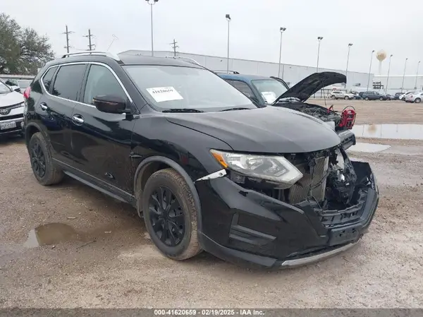 KNMAT2MT6HP518404 2017 NISSAN ROGUE - Image 1