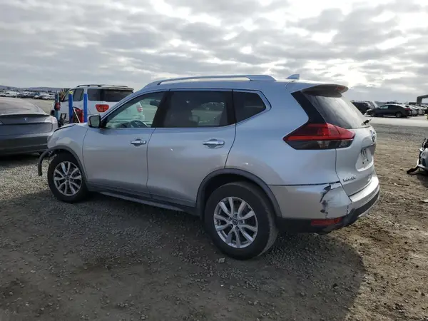 KNMAT2MT6HP519312 2017 NISSAN ROGUE - Image 2