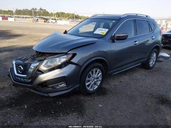 KNMAT2MT6HP519407 2017 NISSAN ROGUE - Image 2