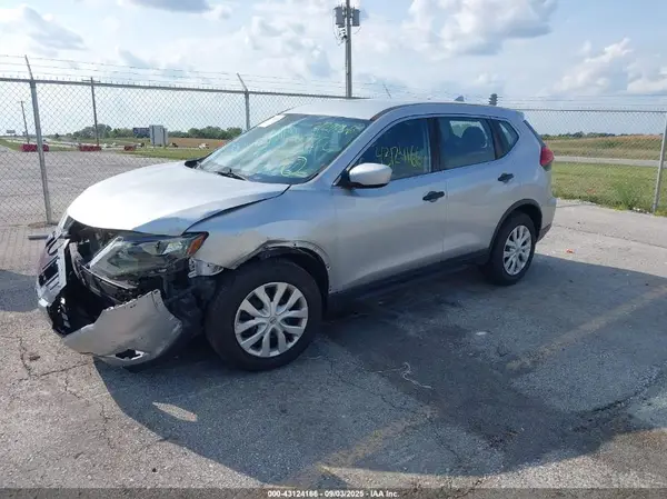 KNMAT2MT6HP519908 2017 NISSAN ROGUE - Image 2