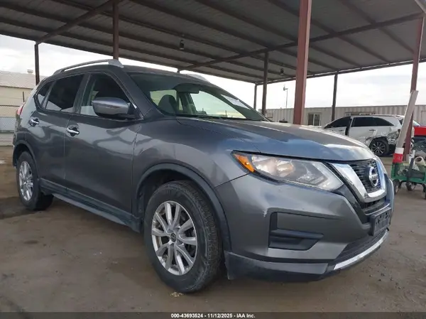 KNMAT2MT6HP536840 2017 NISSAN ROGUE - Image 1