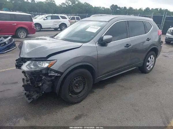 KNMAT2MT6HP545358 2017 NISSAN ROGUE - Image 2