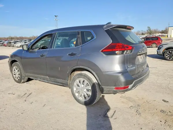 KNMAT2MT6HP549670 2017 NISSAN ROGUE - Image 2