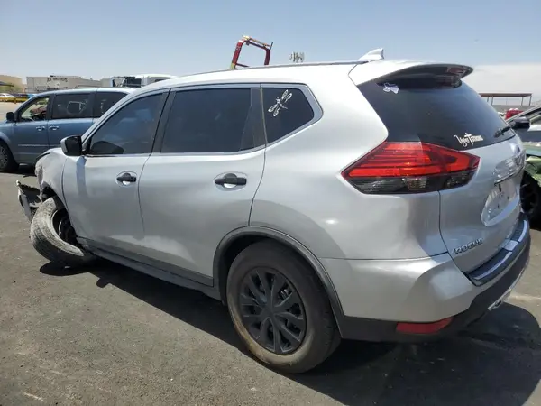 KNMAT2MT6HP550107 2017 NISSAN ROGUE - Image 2