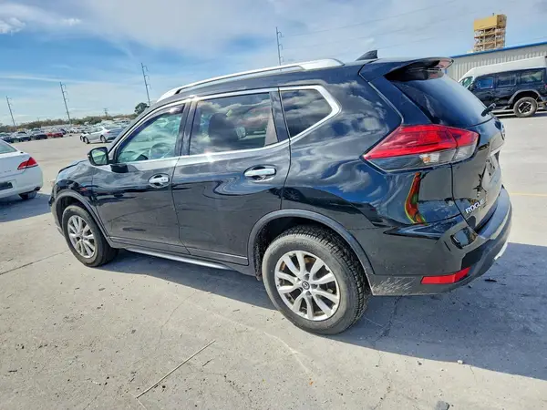 KNMAT2MT6HP550124 2017 NISSAN ROGUE - Image 2