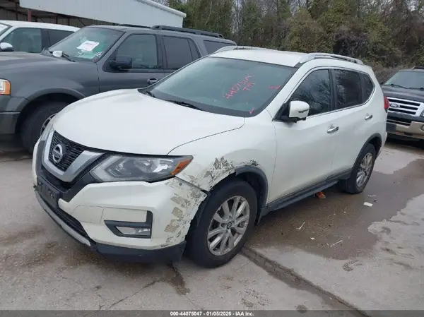 KNMAT2MT6HP555453 2017 NISSAN ROGUE - Image 2