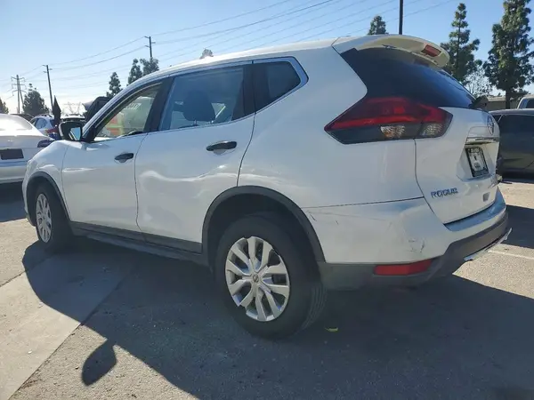 KNMAT2MT6HP557915 2017 NISSAN ROGUE - Image 2