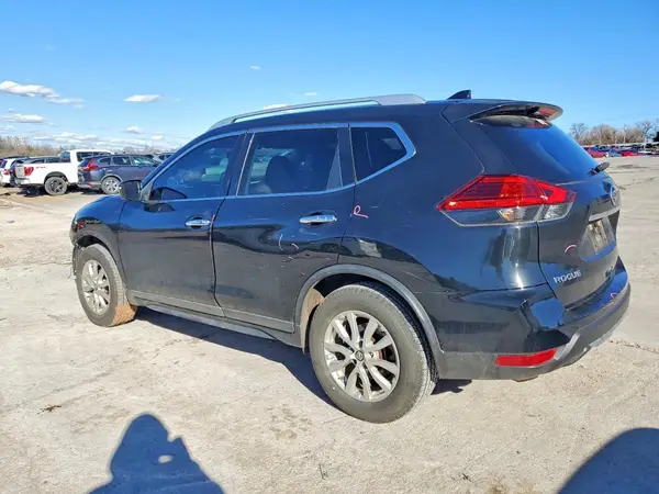 KNMAT2MT6HP558742 2017 NISSAN ROGUE - Image 2