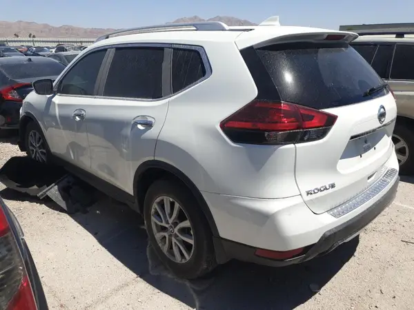 KNMAT2MT6HP571846 2017 NISSAN ROGUE - Image 2