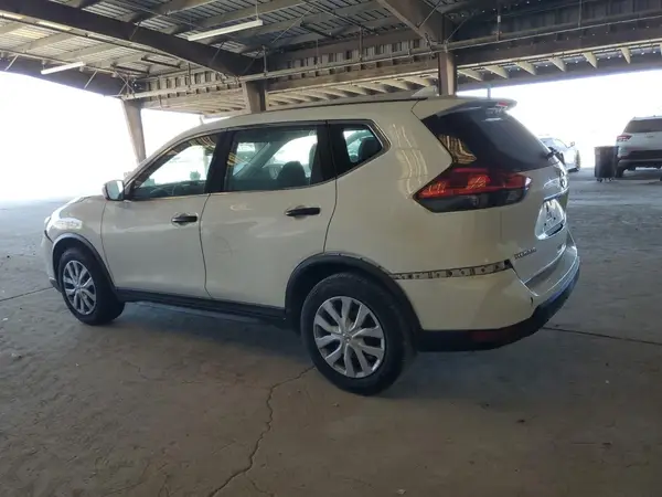 KNMAT2MT6HP573015 2017 NISSAN ROGUE - Image 2