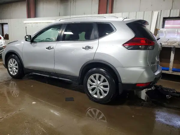KNMAT2MT6HP580207 2017 NISSAN ROGUE - Image 2