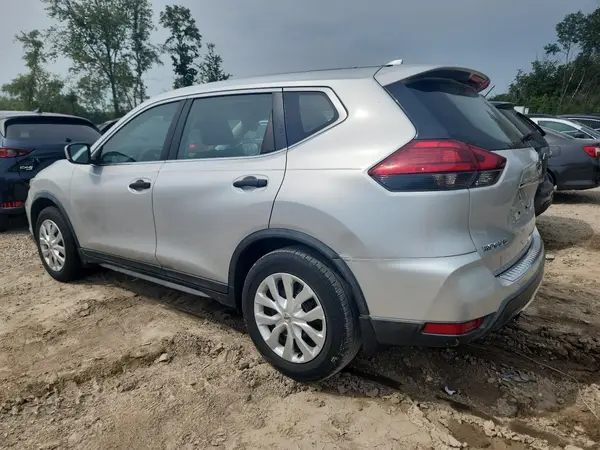 KNMAT2MT6HP582846 2017 NISSAN ROGUE - Image 2