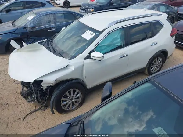 KNMAT2MT6HP583155 2017 NISSAN ROGUE - Image 2
