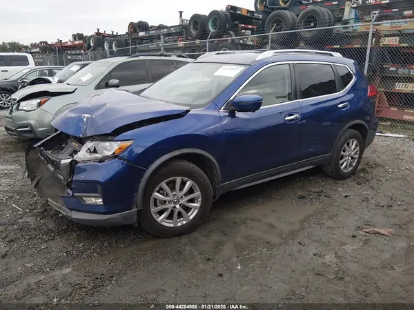 KNMAT2MT6HP583835 2017 NISSAN ROGUE - Image 2