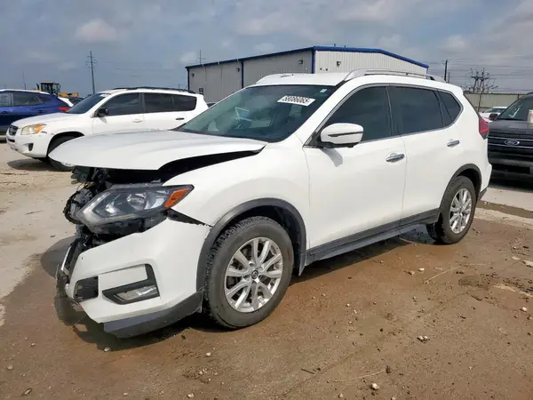 KNMAT2MT6HP585391 2017 NISSAN ROGUE - Image 1