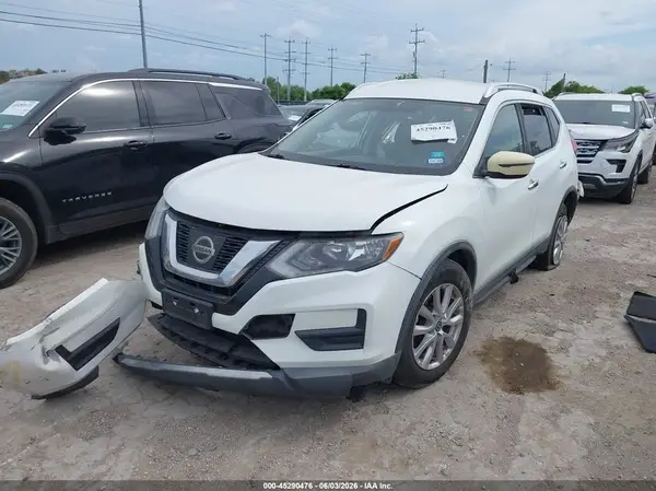KNMAT2MT6HP586640 2017 NISSAN ROGUE - Image 2