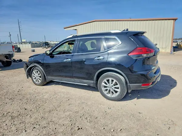 KNMAT2MT6HP591563 2017 NISSAN ROGUE - Image 2