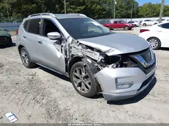 KNMAT2MT6HP595600 2017 NISSAN ROGUE