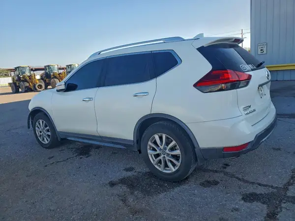 KNMAT2MT6HP603081 2017 NISSAN ROGUE - Image 2