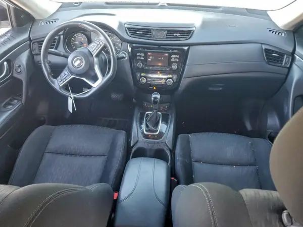 KNMAT2MT6HP603081 2017 NISSAN ROGUE - Image 8