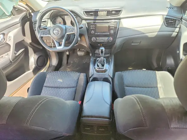 KNMAT2MT6HP608233 2017 NISSAN ROGUE - Image 8