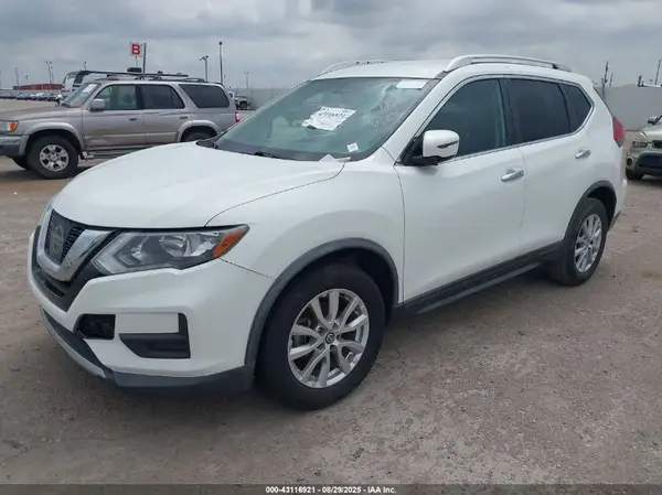 KNMAT2MT6HP610547 2017 NISSAN ROGUE - Image 2