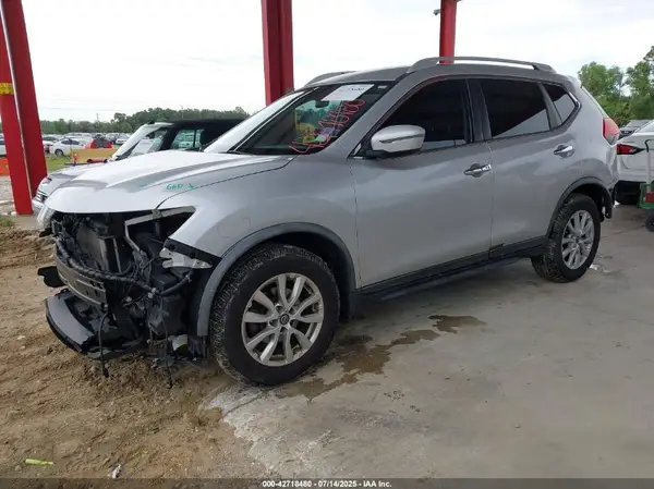 KNMAT2MT6HP614243 2017 NISSAN ROGUE - Image 2