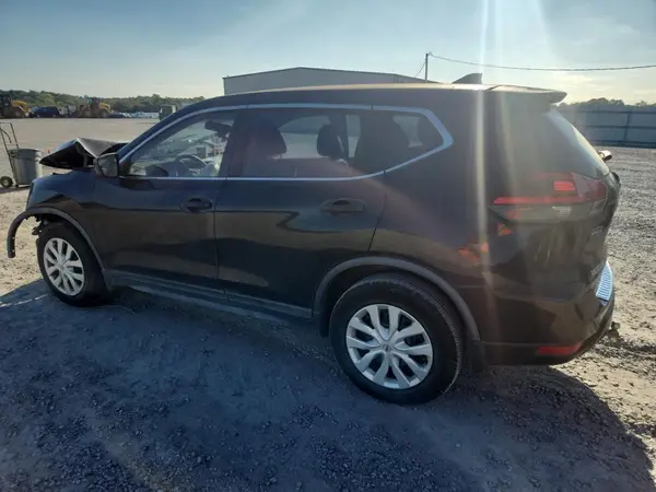 KNMAT2MT6HP616994 2017 NISSAN ROGUE - Image 2