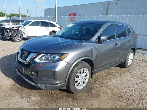 KNMAT2MT6HP617045 2017 NISSAN ROGUE - Image 2