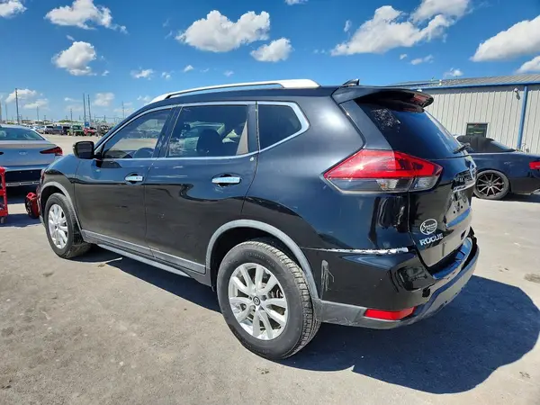 KNMAT2MT6JP501284 2018 NISSAN ROGUE - Image 2
