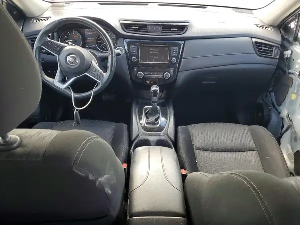 KNMAT2MT6JP506260 2018 NISSAN ROGUE - Image 8