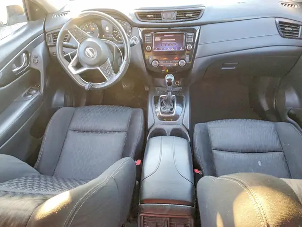 KNMAT2MT6JP509126 2018 NISSAN ROGUE - Image 8