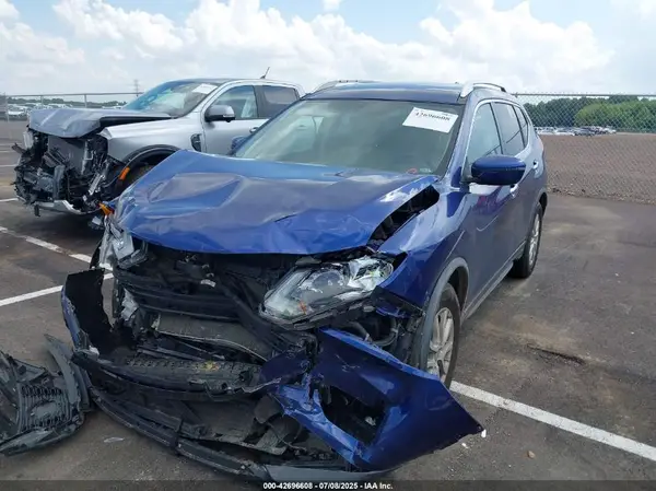 KNMAT2MT6JP513628 2018 NISSAN ROGUE - Image 2