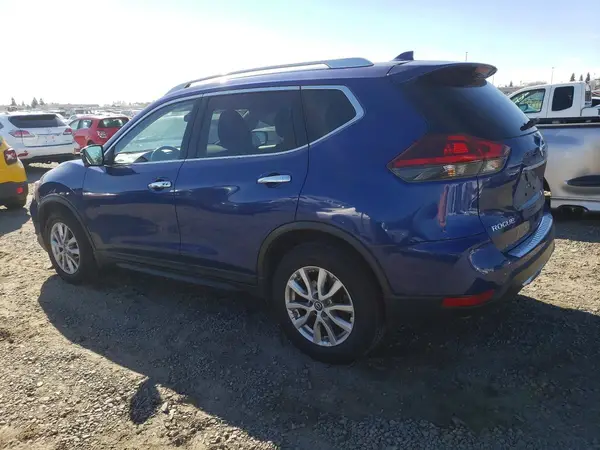 KNMAT2MT6JP515802 2018 NISSAN ROGUE - Image 2