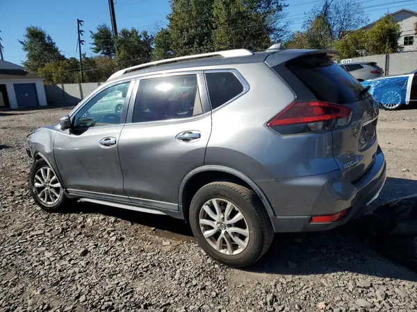 KNMAT2MT6JP520806 2018 NISSAN ROGUE - Image 2
