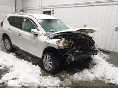 KNMAT2MT6JP525875 2018 NISSAN ROGUE