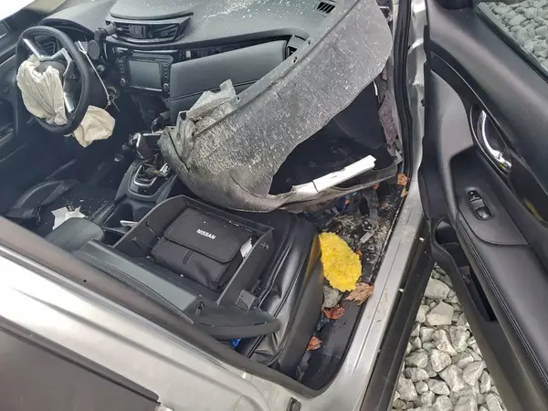 KNMAT2MT6JP528212 2018 NISSAN ROGUE - Image 8